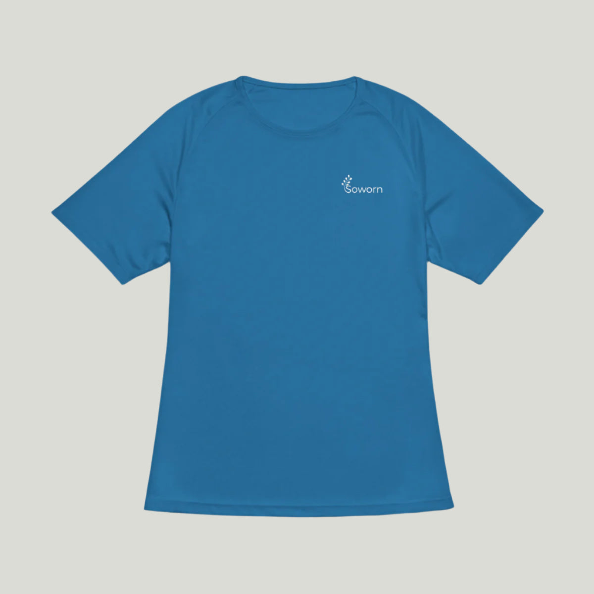 Women's recycled sports T-shirt with unique features